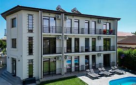 Vila 21A - Piscină, parcare gratuită, zonă liniștită aproape de plajă